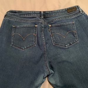 Women’s Levi
